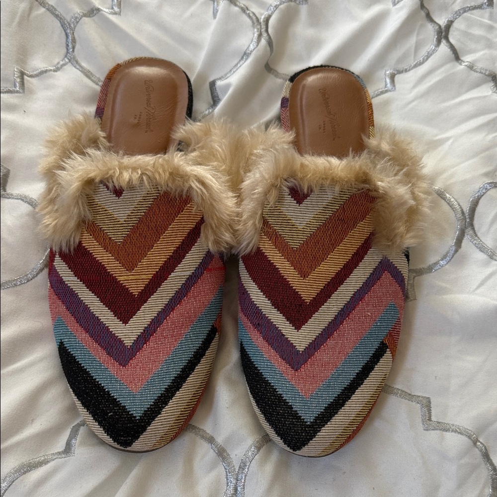 Universal Thread Multicolor Chevron Fur-Lined Mules